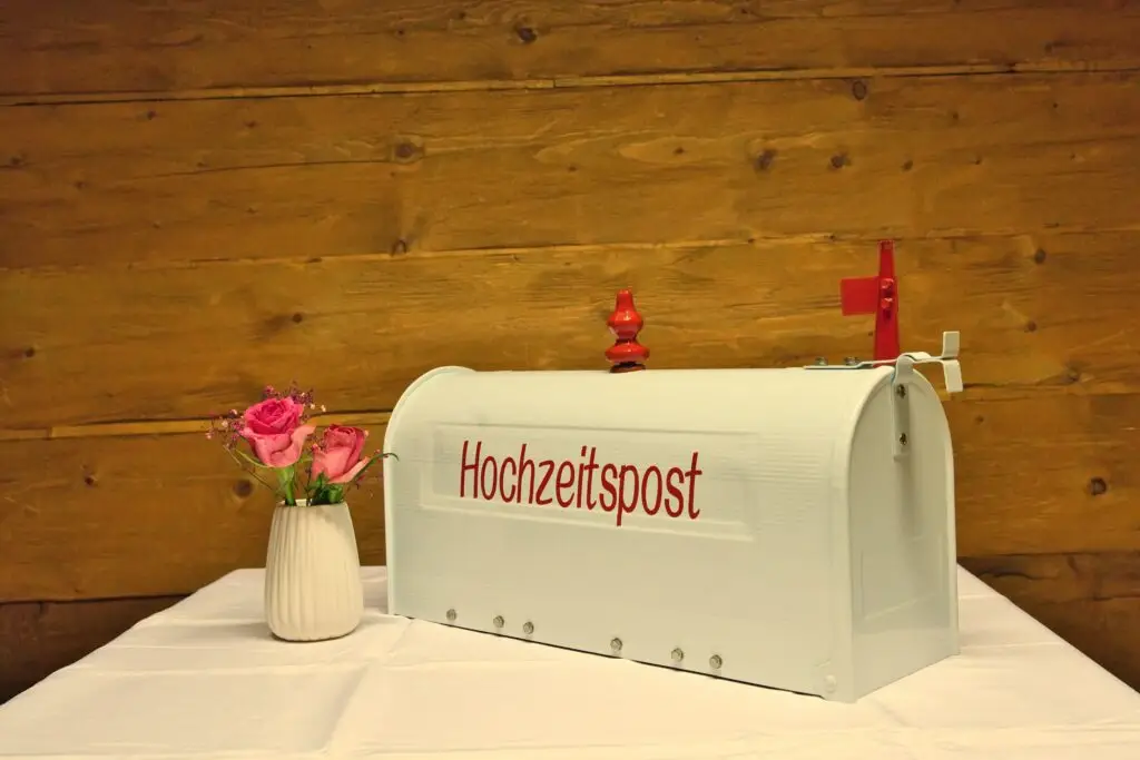 US- Hochzeitspost Weiß/Rot
